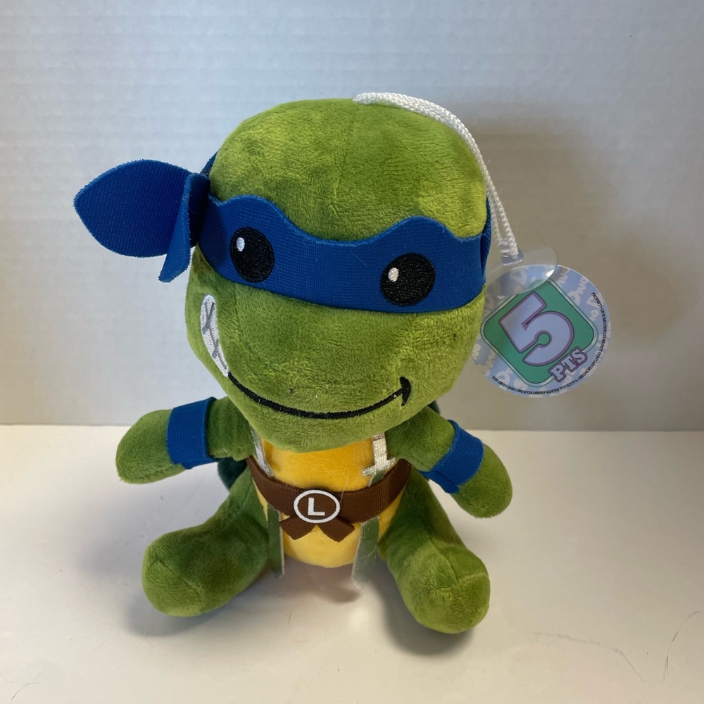 Teenage Mutant Ninja Turtle Leonardo Plush NWT window suction